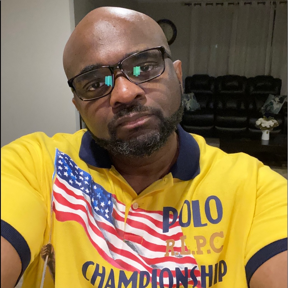 Meet your Posher, Emjay